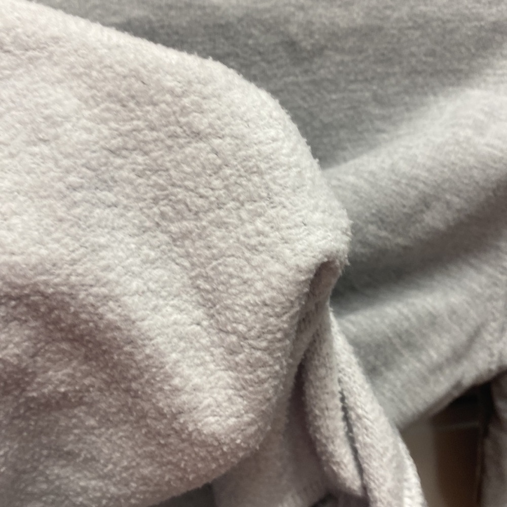 Friends sweatshirt. - Picture 4 of 4
